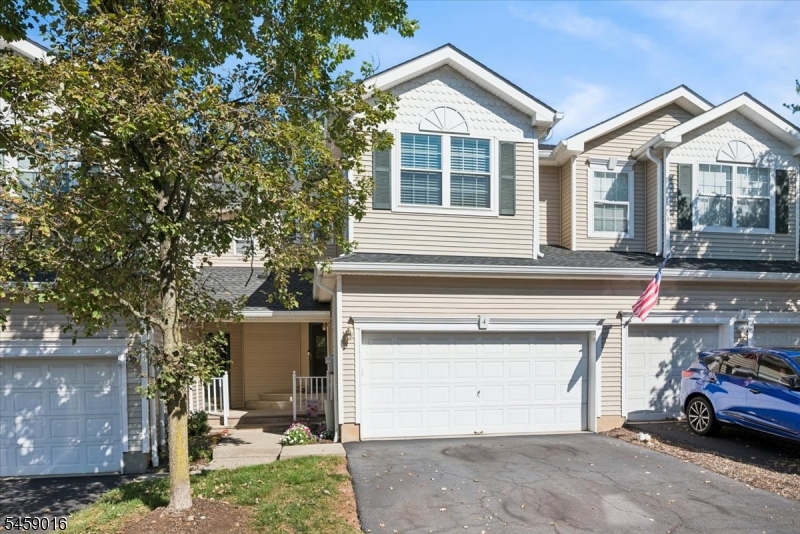 4 Old Orchard Ct Property Photo 1