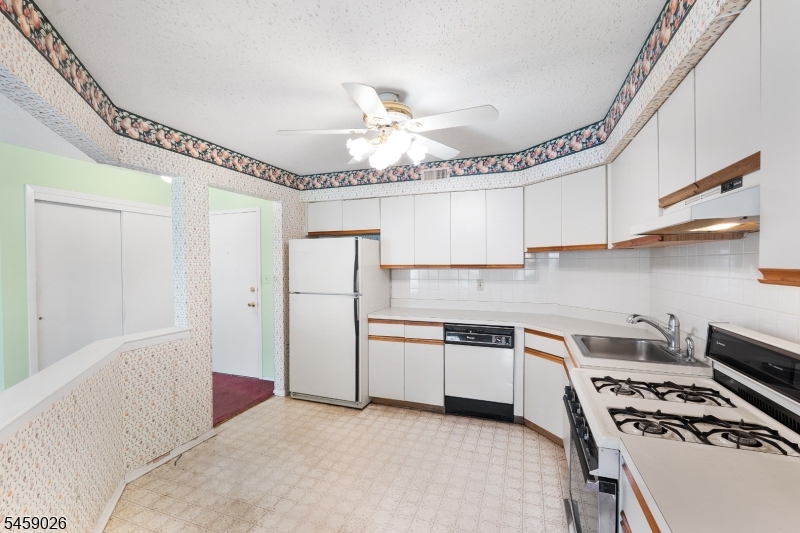 228 Drake Ln 228 Property Photo 6