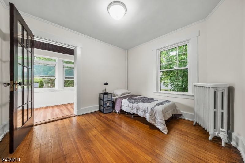 166 Midland Ave Property Photo 15