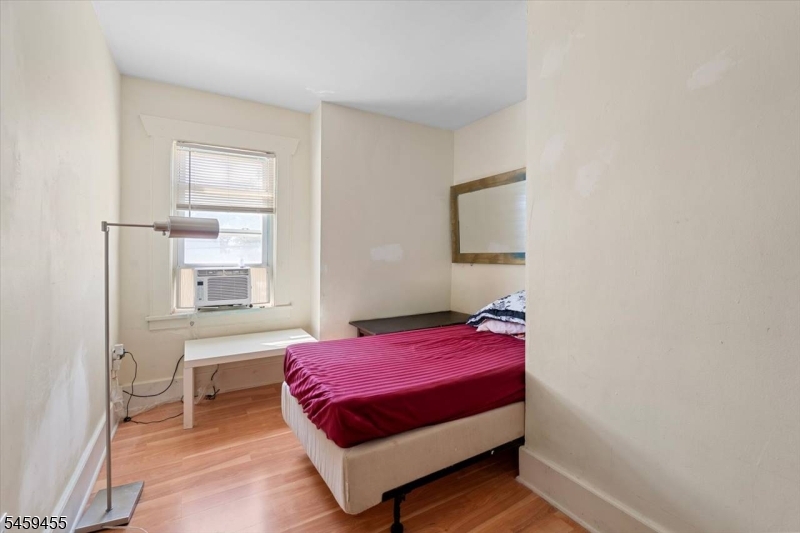 322 Kaplan Ave Property Photo 17