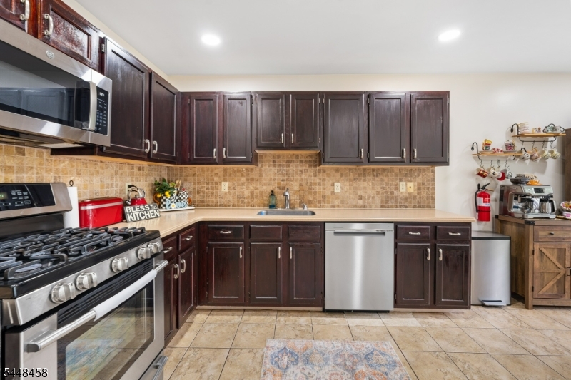 1401 Taggert Dr Property Photo 14