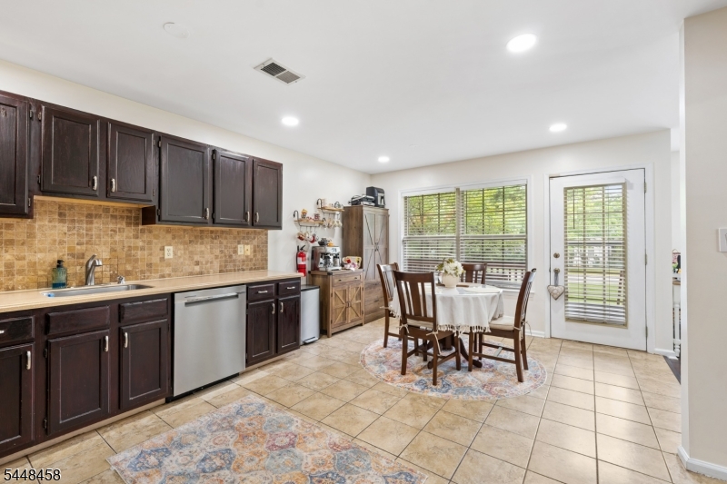 1401 Taggert Dr Property Photo 17