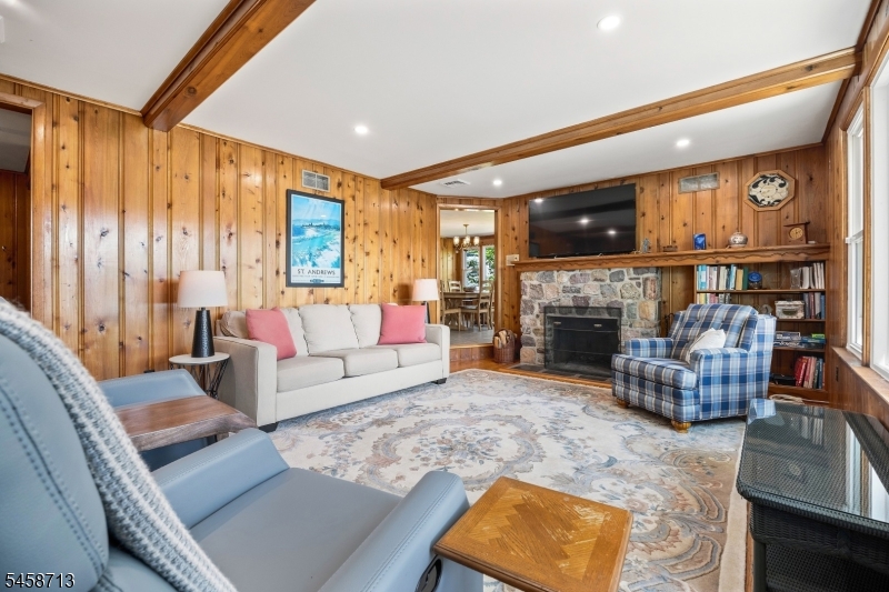 517 Pocasset Rd Property Photo 16