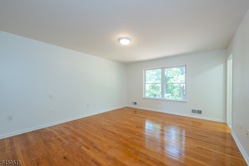 192 Indian Run Pkwy Property Photo 15