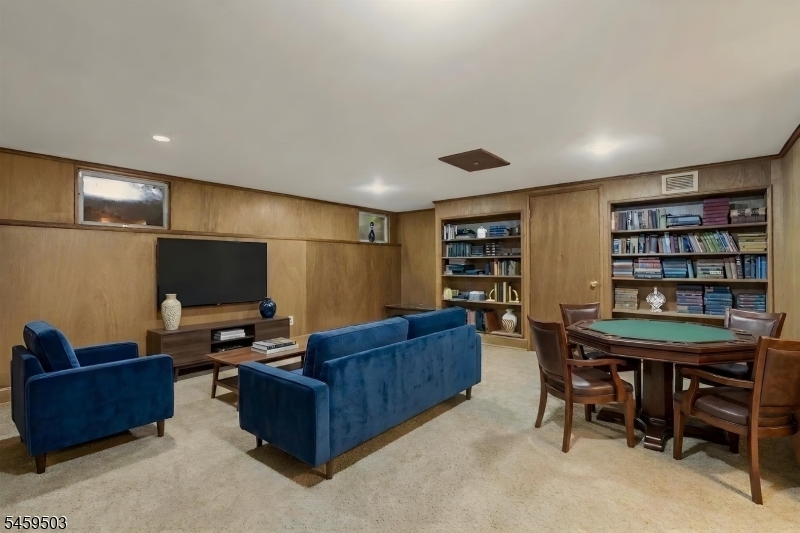 9 Northbridge Pl Property Photo 13