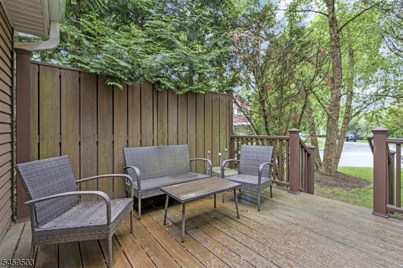 9 Northbridge Pl Property Photo 16