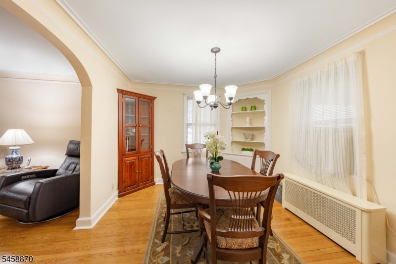 424 Frankfort St Property Photo 11