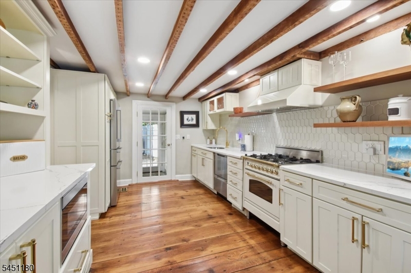 347 Drakestown Rd Property Photo 15