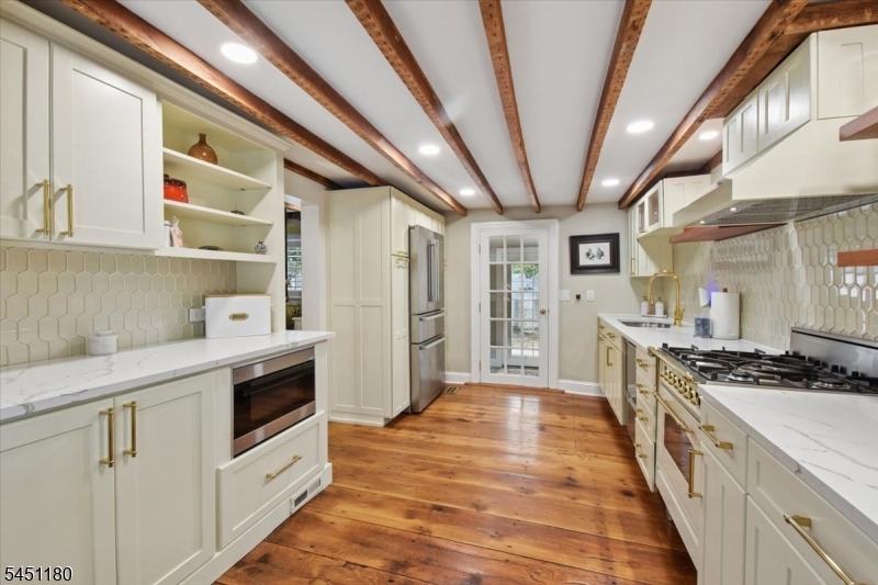 347 Drakestown Rd Property Photo 16