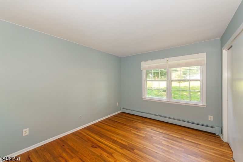 20 Byron Pl Property Photo 16