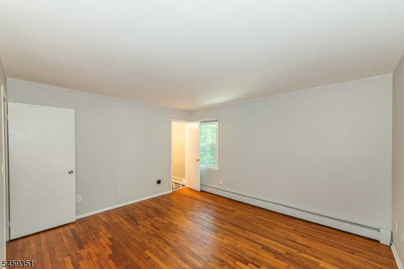 20 Byron Pl Property Photo 20