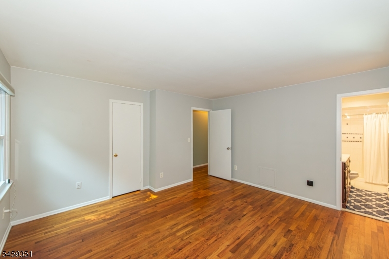 20 Byron Pl Property Photo 21