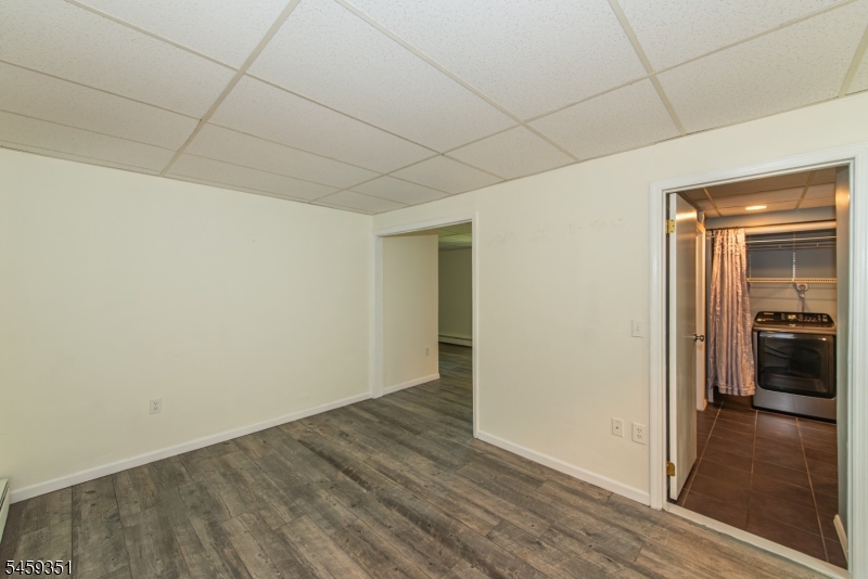 20 Byron Pl Property Photo 27