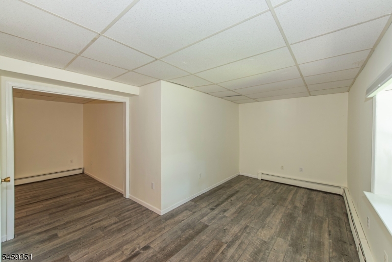 20 Byron Pl Property Photo 28