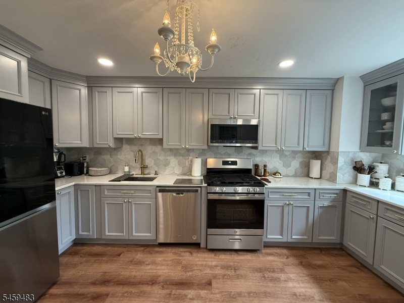 386 Waterview Rd Property Photo 2