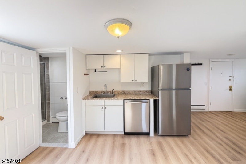 10 N Passaic Ave 4 Property Photo 2