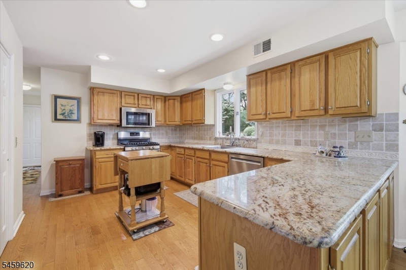42 Copper Penny Rd Property Photo 12