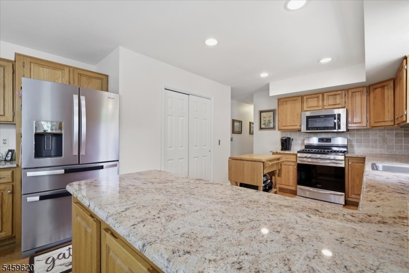 42 Copper Penny Rd Property Photo 14