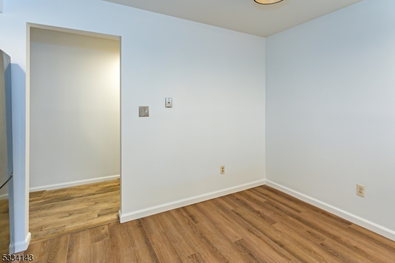 21 Kensington Rd D Property Photo 4