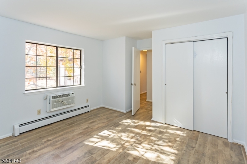 21 Kensington Rd D Property Photo 5