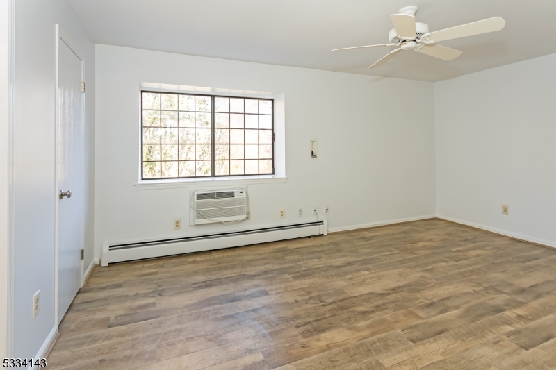21 Kensington Rd D Property Photo 9