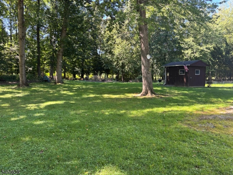 36 Kirschner Ave Property Photo 11