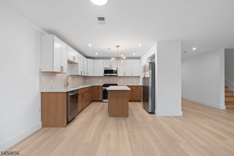645 S 10th St Unit 1 1 Property Photo 9