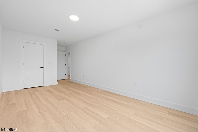 645 S 10th St Unit 1 1 Property Photo 19