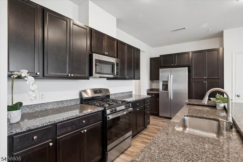 82 Depot Way Property Photo 9