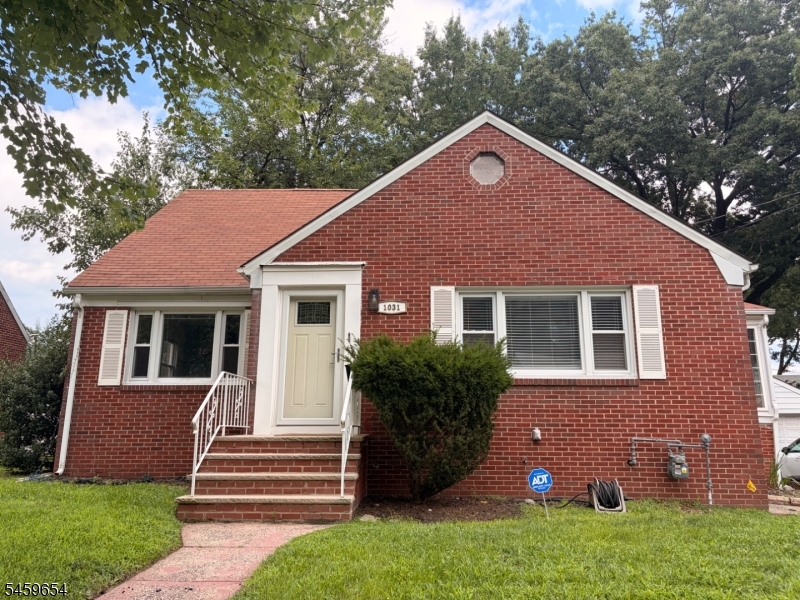 1031 Lowden Ave Property Photo 1