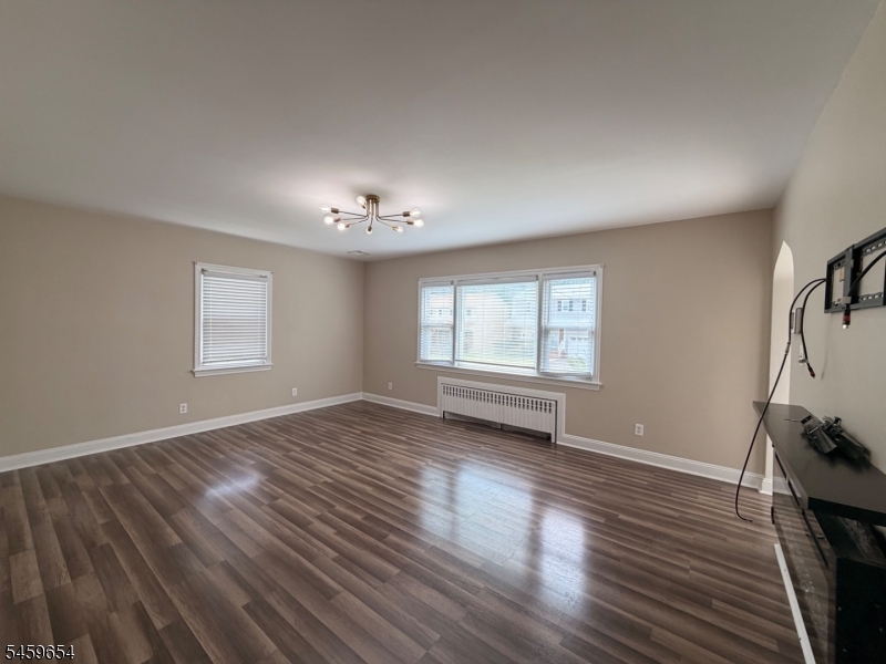1031 Lowden Ave Property Photo 2