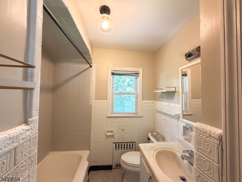 1031 Lowden Ave Property Photo 6