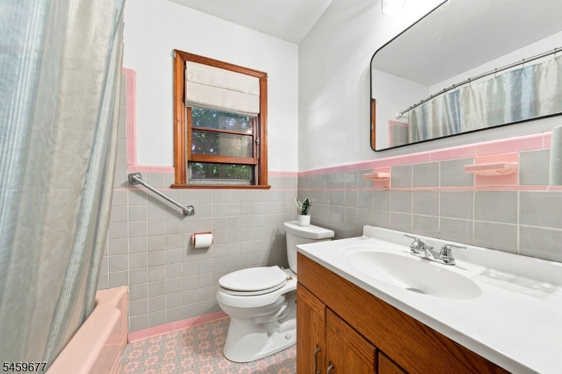 53 Payne Ave Property Photo 6