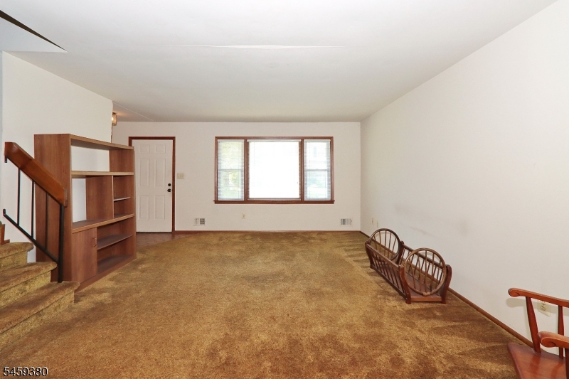 25 Tisbury Ct Property Photo 9