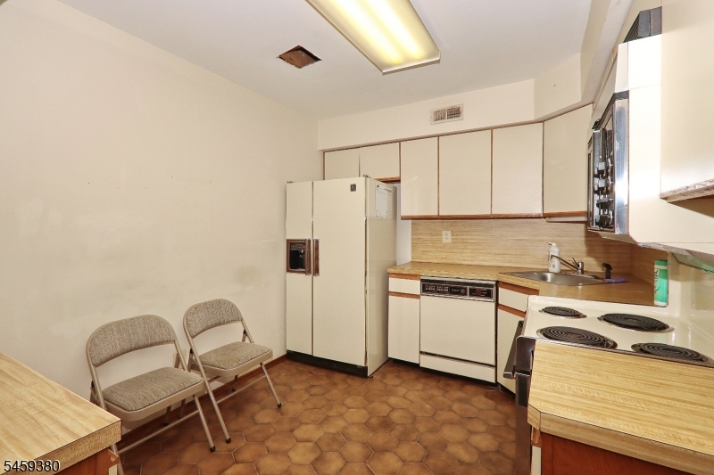25 Tisbury Ct Property Photo 14