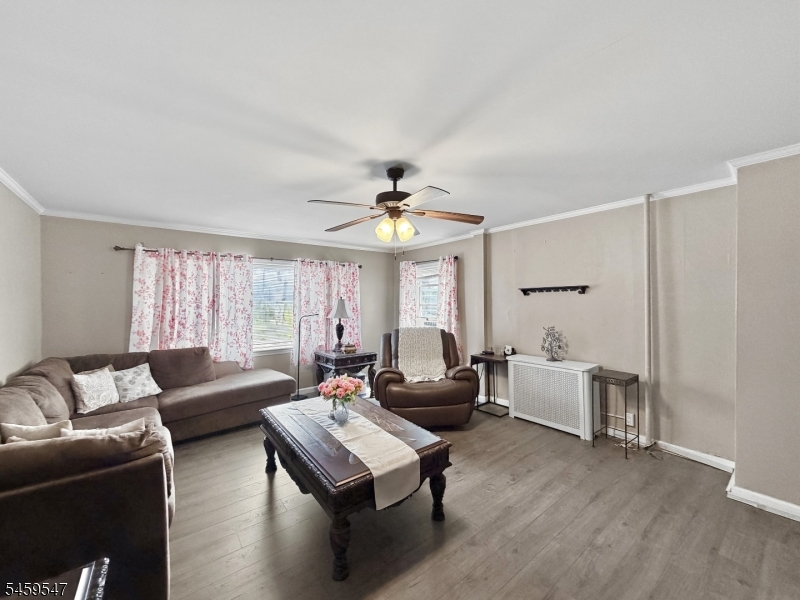 733 Schuyler Ave Property Photo 11