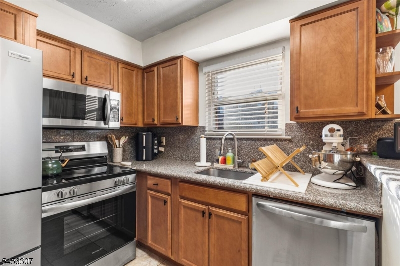 78 Greenwood Loop Rd Property Photo 10