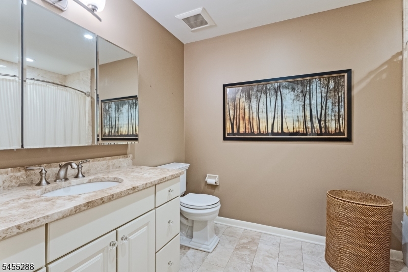 5 Carla Ct 5 Property Photo 15