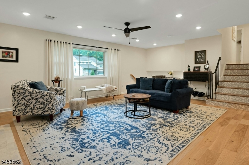 27 Big Piece Rd Property Photo 12