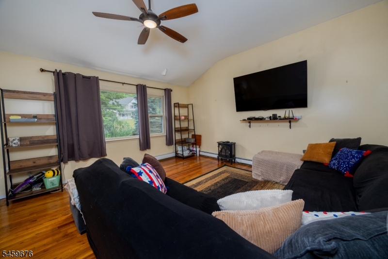 103 Alturas Rd Property Photo 4