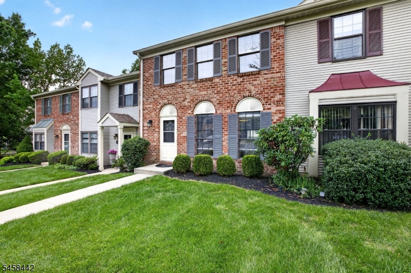 283 English Pl Property Photo 7