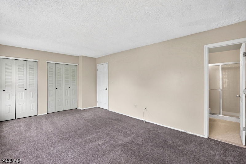 283 English Pl Property Photo 17