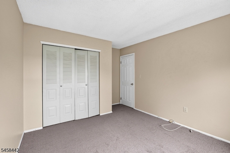 283 English Pl Property Photo 21