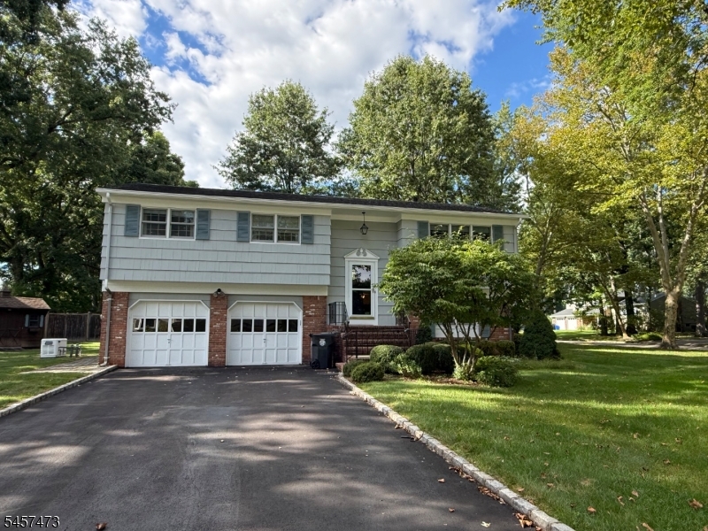 65 Branford Rd Property Photo 1