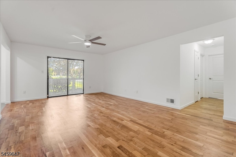 131 Beverly Hill Ter C Property Photo 5