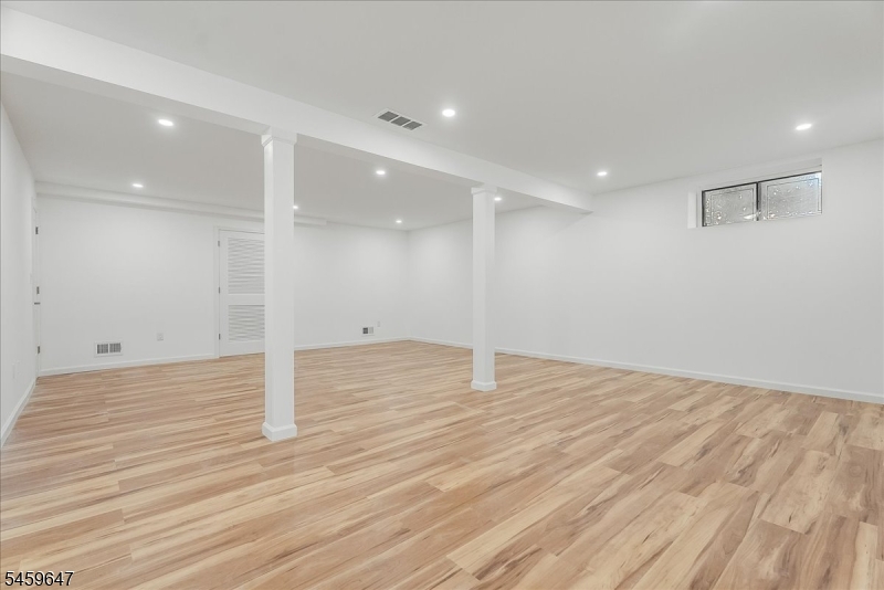 131 Beverly Hill Ter C Property Photo 14