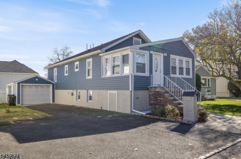 57 Harding Ave Property Photo 4