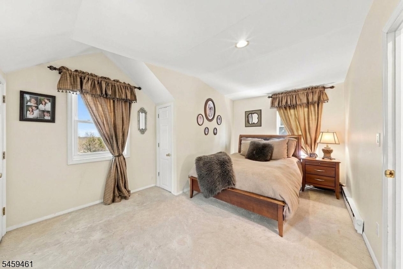 17 Middle Ave Property Photo 15