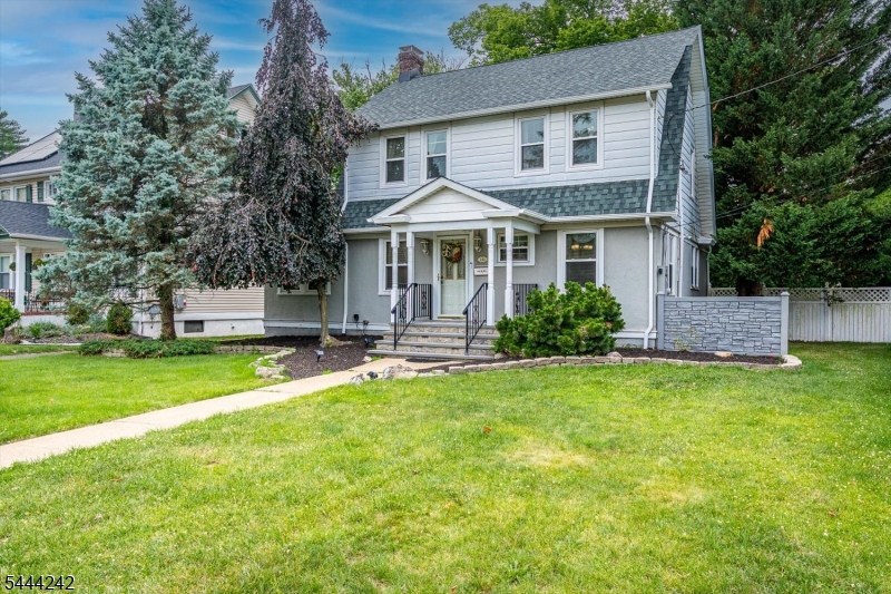 1140 Hillside Ave Property Photo 1