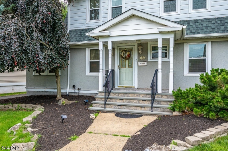 1140 Hillside Ave Property Photo 4